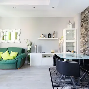Homelike Stunning Sea Front House Ferienhaus El Escobonal